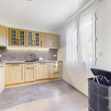 Prázdninový dům 4 Bedroom Amazing In Sanilhac