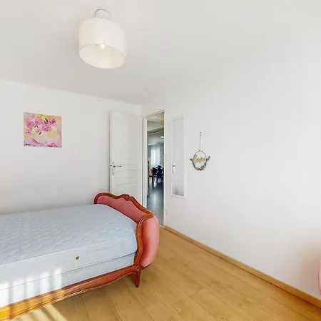 4 Bedroom Amazing In Sanilhac Prázdninový dům *
