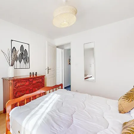 4 Bedroom Amazing In Sanilhac *