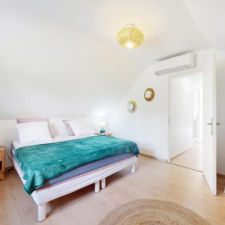 Prázdninový dům 4 Bedroom Amazing In Sanilhac *