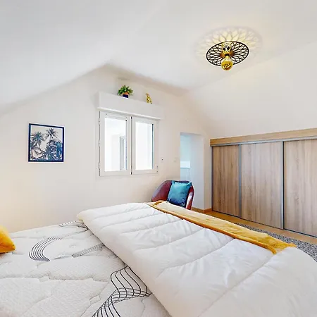 Prázdninový dům 4 Bedroom Amazing In Sanilhac *