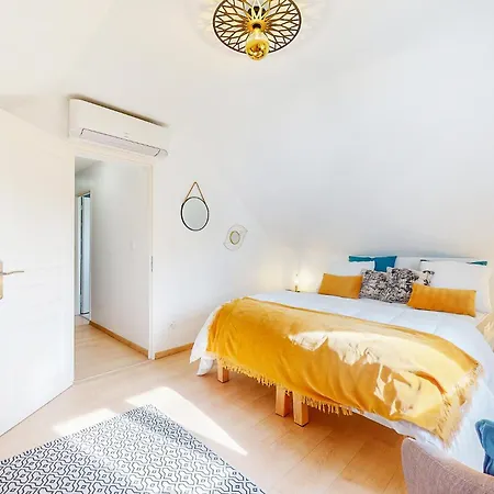 4 Bedroom Amazing In Sanilhac